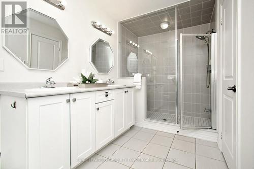 16 True Blue Crescent, Caledon, ON - Indoor Photo Showing Bathroom
