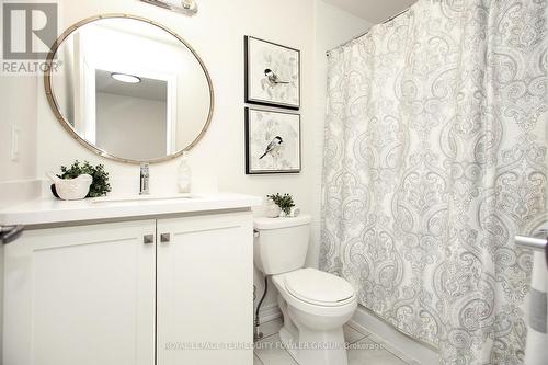 16 True Blue Crescent, Caledon, ON - Indoor Photo Showing Bathroom