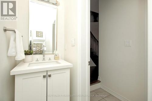 16 True Blue Crescent, Caledon, ON - Indoor Photo Showing Bathroom