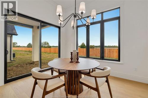 633 Summit Street, Lakeshore, ON - Indoor Photo Showing Dining Room