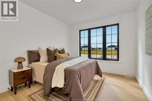 633 Summit Street, Lakeshore, ON - Indoor Photo Showing Bedroom