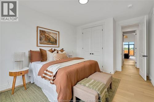 633 Summit Street, Lakeshore, ON - Indoor Photo Showing Bedroom