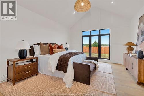 633 Summit Street, Lakeshore, ON - Indoor Photo Showing Bedroom