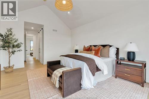 633 Summit Street, Lakeshore, ON - Indoor Photo Showing Bedroom
