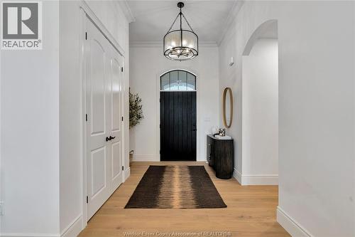 633 Summit Street, Lakeshore, ON - Indoor Photo Showing Other Room