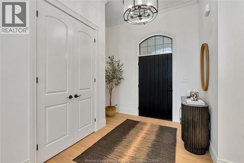 633 Summit Street, Lakeshore, ON - Indoor Photo Showing Other Room