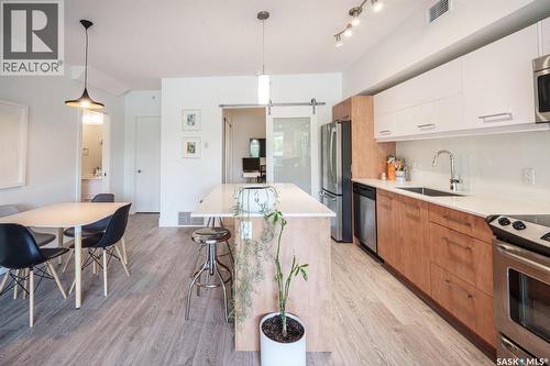 232 Sonnenschein Way, Saskatoon, SK - Indoor Photo Showing Kitchen With Stainless Steel Kitchen With Upgraded Kitchen