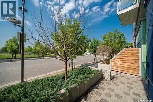 232 Sonnenschein Way, Saskatoon, SK - Outdoor