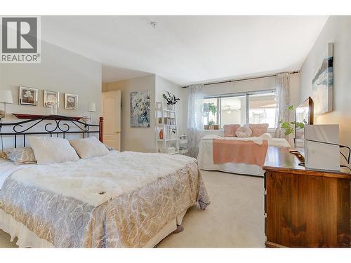 1964 Enterprise Way Unit# 309, Kelowna, BC - Indoor Photo Showing Bedroom