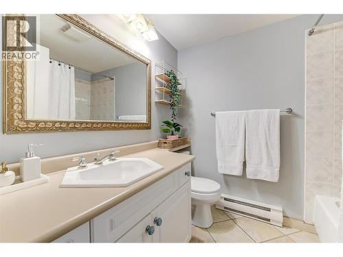 1964 Enterprise Way Unit# 309, Kelowna, BC - Indoor Photo Showing Bathroom