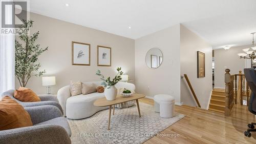 59 Linderwood Drive, Brampton, ON - Indoor Photo Showing Living Room