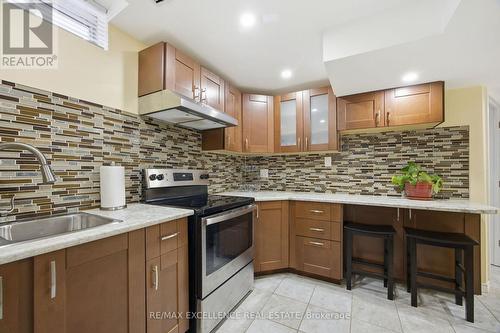 59 Linderwood Drive, Brampton, ON - Indoor Photo Showing Kitchen With Upgraded Kitchen
