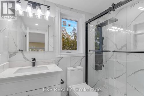 336 Margaret Avenue, Hamilton, ON - Indoor Photo Showing Bathroom