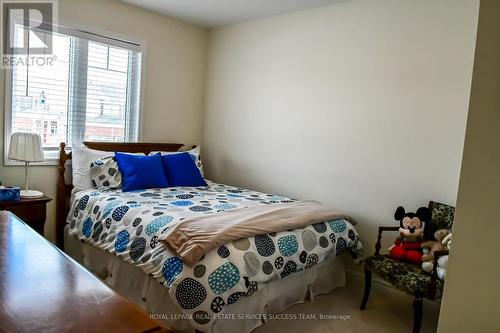 Bedroom3 - 230 Waterbrook Lane, Kitchener, ON - Indoor Photo Showing Bedroom