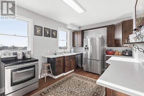 1804 Sturgeon Road, Kawartha Lakes (Verulam), ON - Indoor Photo Showing Kitchen