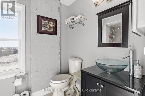 1804 Sturgeon Road, Kawartha Lakes (Verulam), ON - Indoor Photo Showing Bathroom