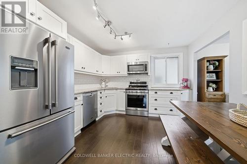 1673 Redwood Drive, Peterborough (Monaghan Ward 2), ON - Indoor Photo Showing Kitchen