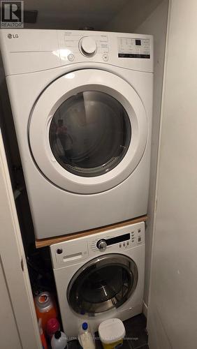 1116 - 255 Richmond Street E, Toronto, ON - Indoor Photo Showing Laundry Room