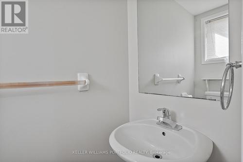 334 Sparrow Circle, Pickering, ON - Indoor Photo Showing Bathroom