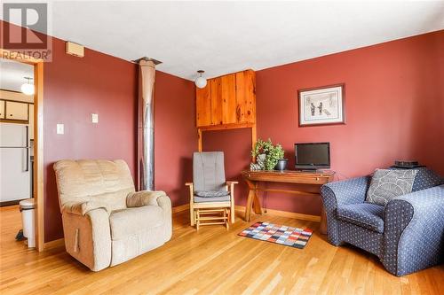 582-594 Indian Meal Line, Torbay, NL - Indoor Photo Showing Living Room