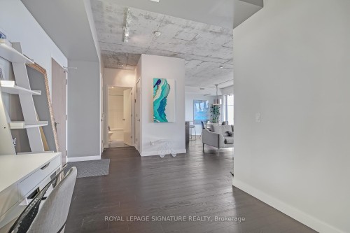 804-90 Broadview Avenue, Toronto, ON - Indoor Photo Showing Other Room