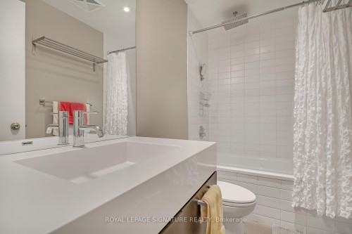 804-90 Broadview Avenue, Toronto, ON - Indoor Photo Showing Bathroom