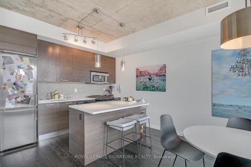 804-90 Broadview Avenue, Toronto, ON - Indoor Photo Showing Kitchen With Upgraded Kitchen