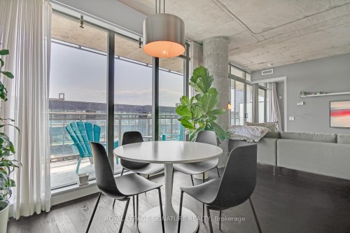 804-90 Broadview Avenue, Toronto, ON - Indoor Photo Showing Dining Room