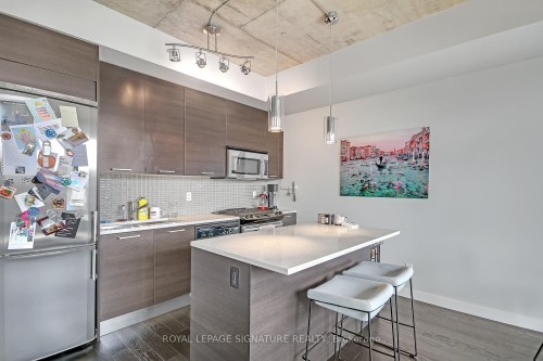 804-90 Broadview Avenue, Toronto, ON - Indoor Photo Showing Kitchen With Upgraded Kitchen