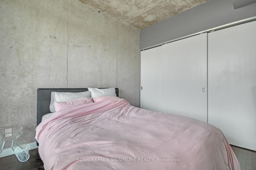 804-90 Broadview Avenue, Toronto, ON - Indoor Photo Showing Bedroom