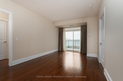 429-1 Old Mill Drive, Toronto, ON - Indoor Photo Showing Other Room