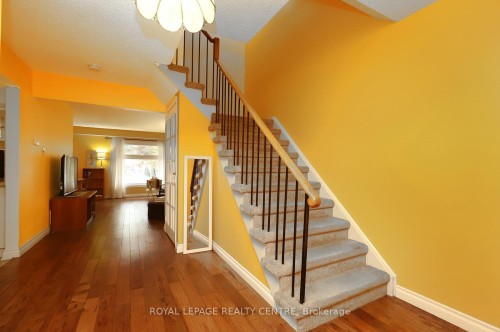 61-1214 Kirstie Court, Oakville, ON - Indoor Photo Showing Other Room