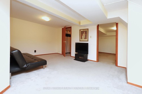 61-1214 Kirstie Court, Oakville, ON - Indoor Photo Showing Other Room