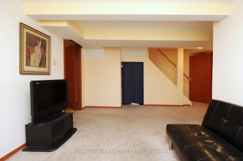 61-1214 Kirstie Court, Oakville, ON - Indoor