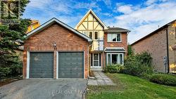 35 AITKEN CIRCLE  Markham, ON L3R 7L2