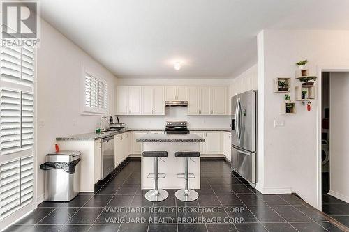 75 Treetops Boulevard, New Tecumseth, ON - Indoor Photo Showing Kitchen