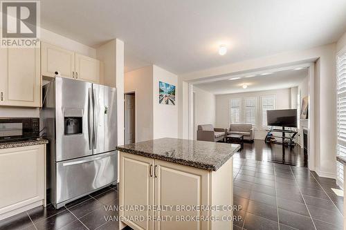 75 Treetops Boulevard, New Tecumseth, ON - Indoor Photo Showing Kitchen