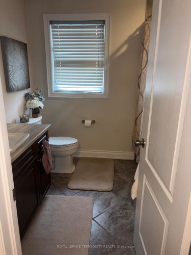 35 Marta Crescent, Barrie, ON - Indoor Photo Showing Bathroom