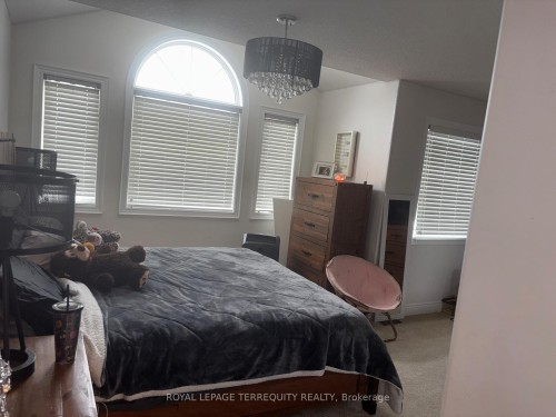 35 Marta Crescent, Barrie, ON - Indoor Photo Showing Bedroom