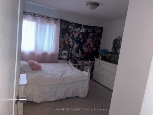 35 Marta Crescent, Barrie, ON - Indoor Photo Showing Bedroom