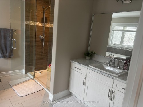 35 Marta Crescent, Barrie, ON - Indoor Photo Showing Bathroom