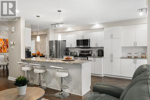 311 Travis Street, Ottawa, ON - Indoor Photo Showing Kitchen With Upgraded Kitchen