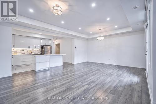 3073 George Savage Avenue, Oakville, ON - Indoor Photo Showing Kitchen With Upgraded Kitchen
