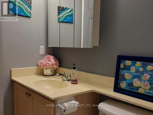 116 - 25 Via Rosedale Way, Brampton, ON - Indoor Photo Showing Bathroom