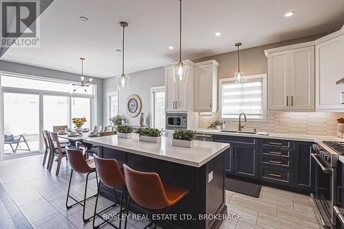 14 Cinnamon Street, Thorold (Rolling Meadows), ON - Indoor Photo Showing Kitchen With Double Sink With Upgraded Kitchen