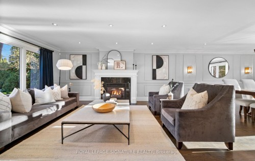 1189 Ostler Court, Mississauga, ON - Indoor Photo Showing Living Room With Fireplace