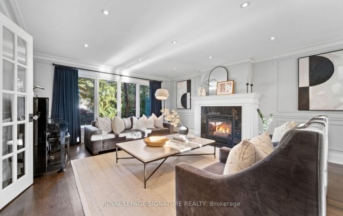 1189 Ostler Court, Mississauga, ON - Indoor Photo Showing Living Room With Fireplace