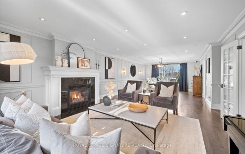 1189 Ostler Court, Mississauga, ON - Indoor Photo Showing Living Room With Fireplace