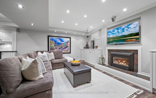 1189 Ostler Court, Mississauga, ON - Indoor Photo Showing Living Room With Fireplace
