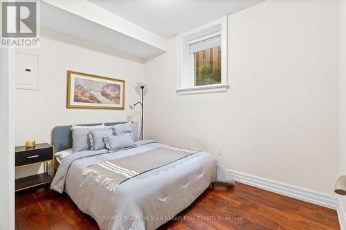 221 Elmwood Avenue, Toronto, ON - Indoor Photo Showing Bedroom
